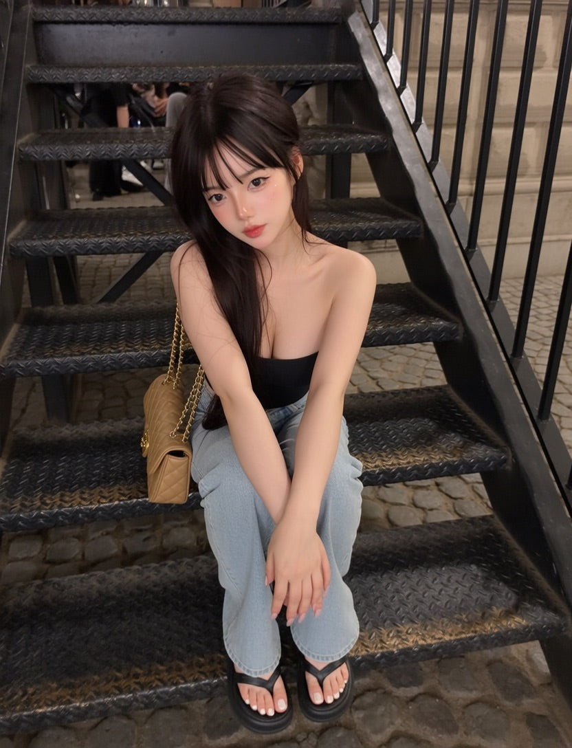 SILHOUETTE 0.1 - 가장 가까운 거리, 가장 투명한 무드. 당신의 실루엣을 위한 첫 번째 레이어.